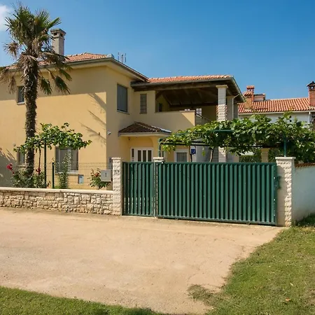 بيت للعطل Holiday In Istrien 8599