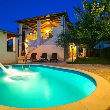 Holiday In Istrien 8599 بيت للعطل