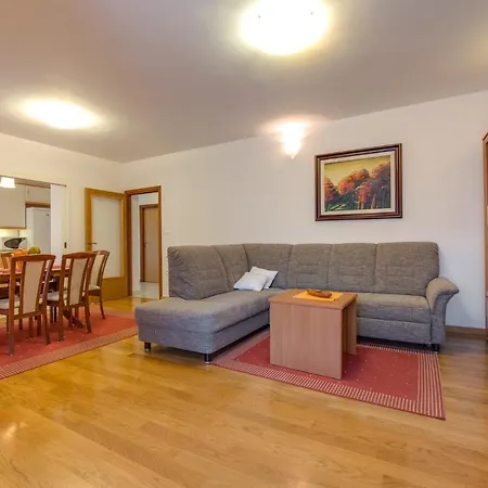 Holiday Home In Vodnjan/Istrien 8599 Holiday home *
