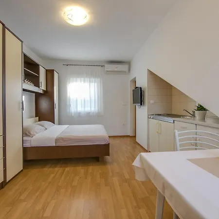 Holiday In Istrien 8599 فودنيان